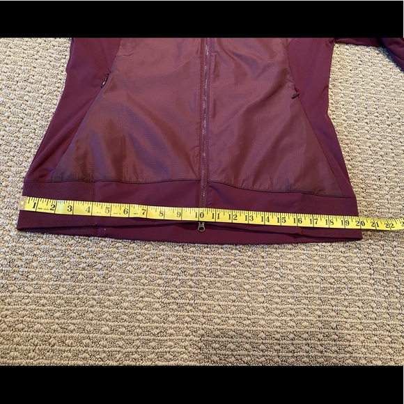 Puma Eggplant Golf  Jacket - Picture 11 of 13
